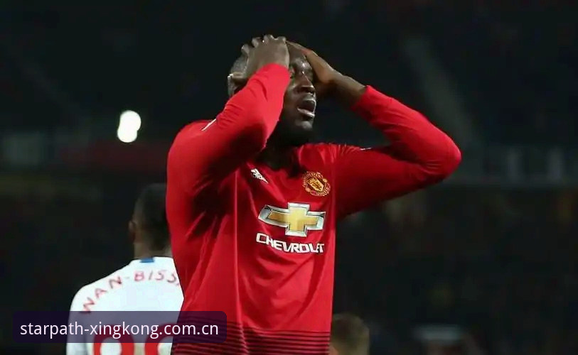 安卓版把星光铺成路下载 卢卡库父亲节之泪——一季只踢64分钟的魔咒,这位锋霸如何把穷途走成星光路?